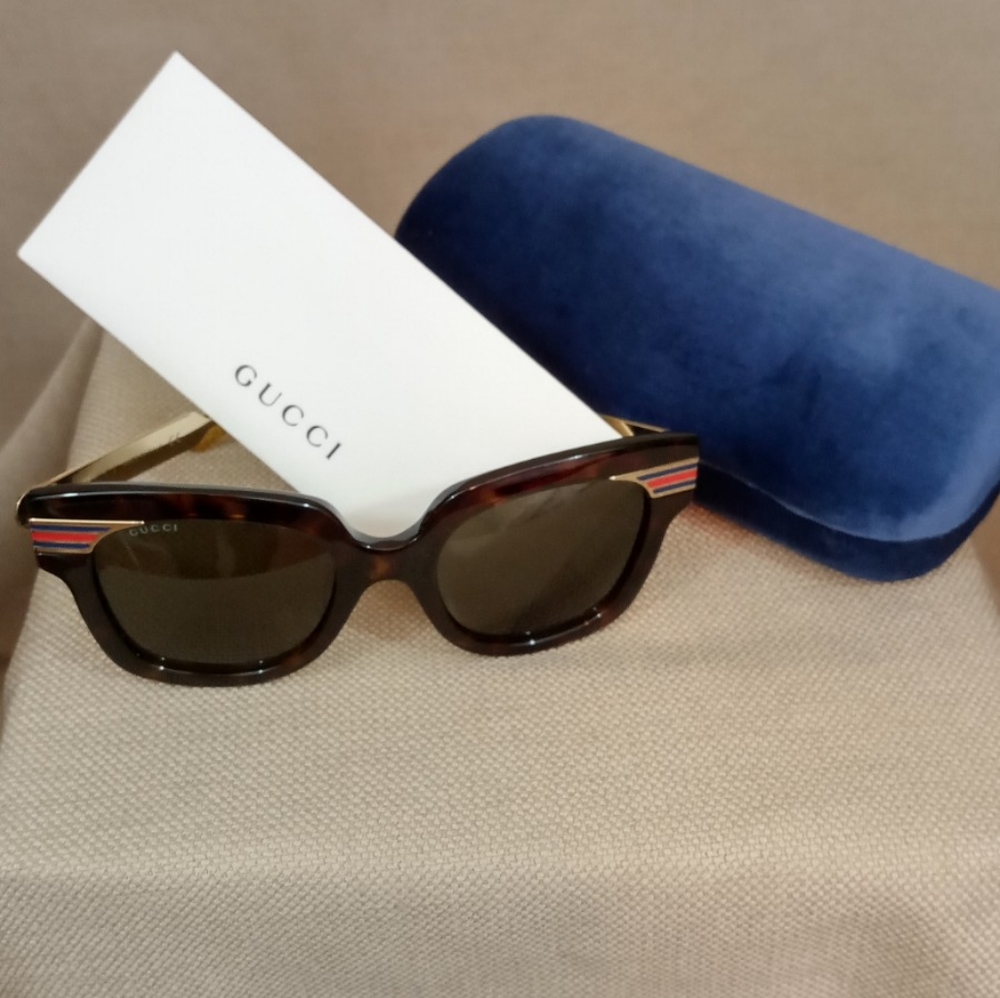 Gucci Sunglasses Women's Brown New With Tags.